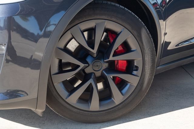 Used 2023 Tesla Model X Plaid image 2