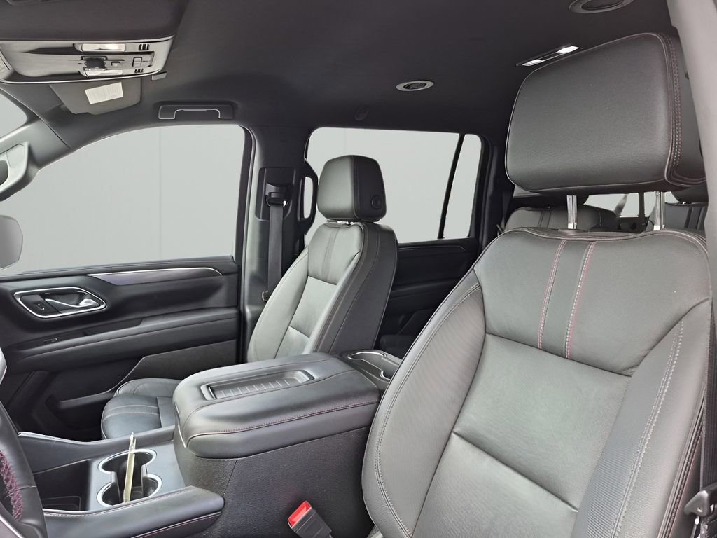 Used 2023 Chevrolet Suburban RST w/ Luxury Package AWD/4WD image 32