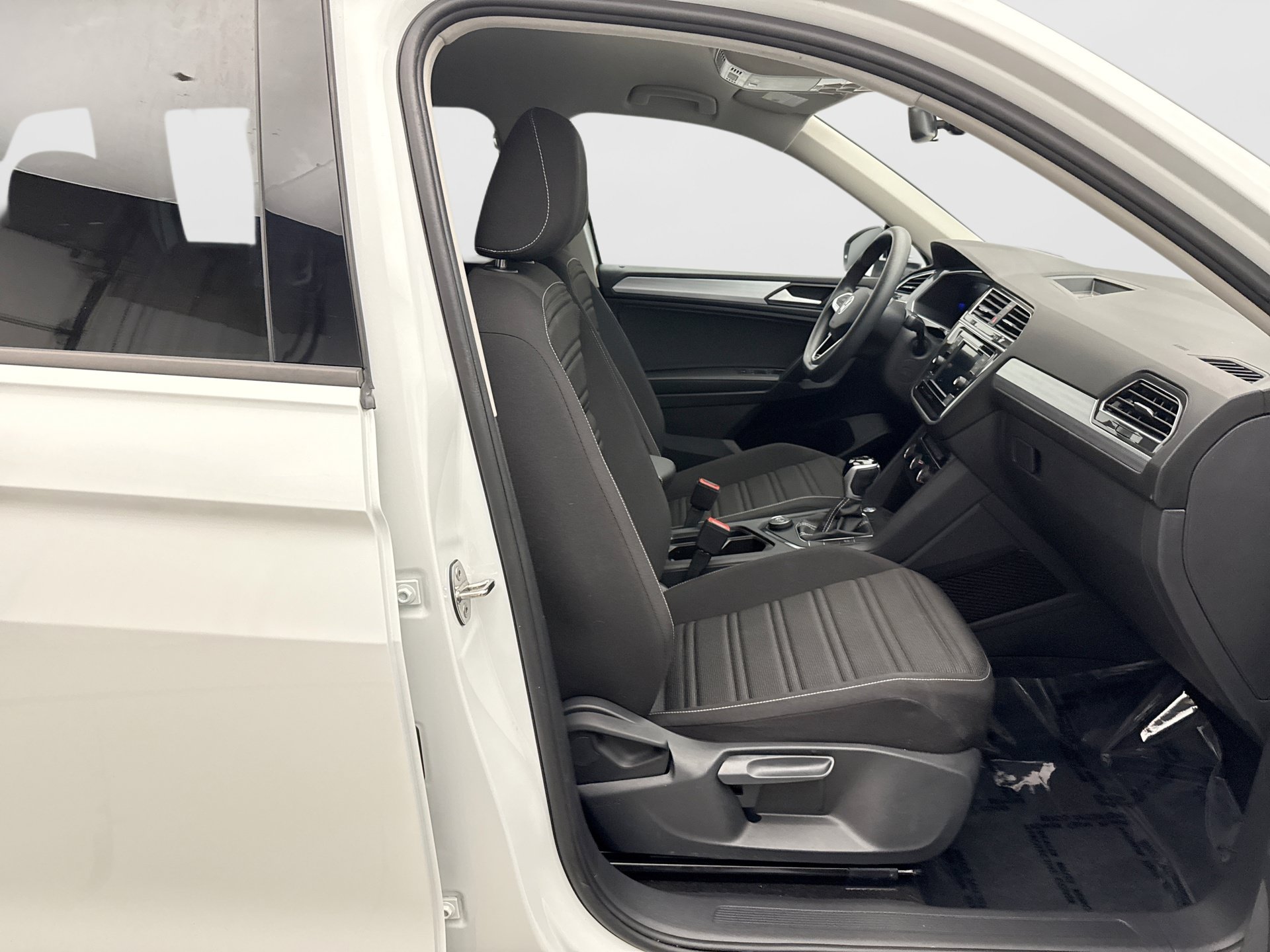 Used 2023 Volkswagen Tiguan S AWD/4WD image 16