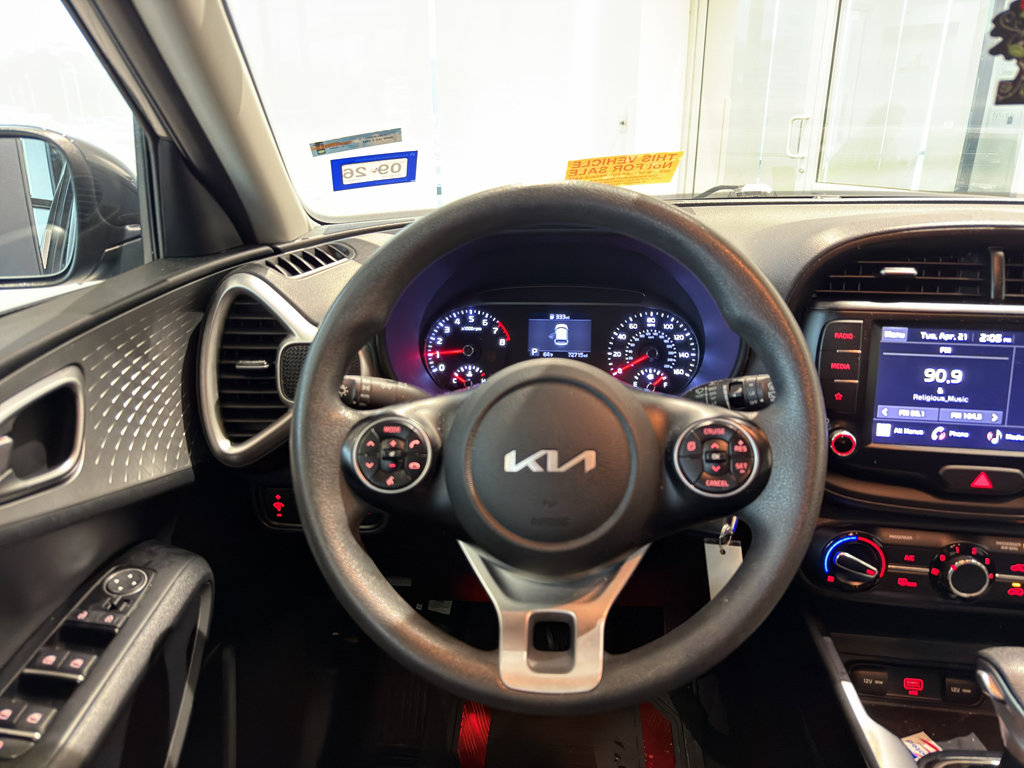Certified 2022 Kia Soul LX FWD image 15