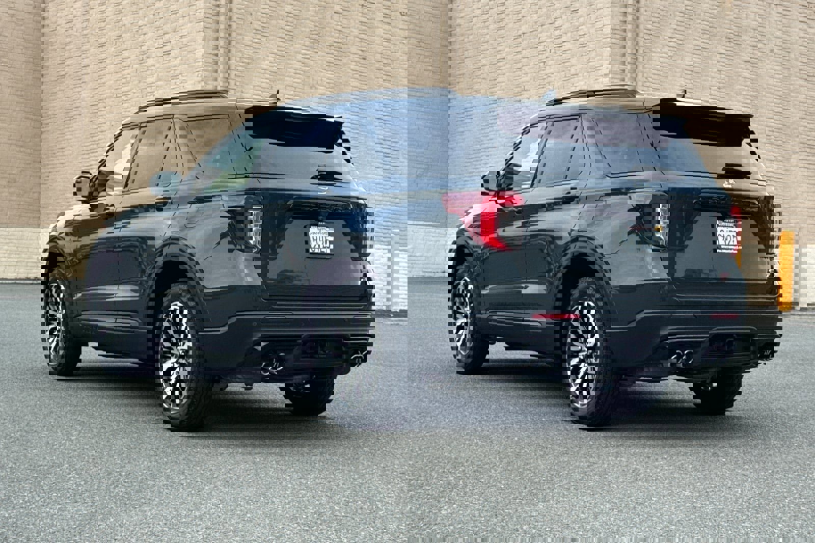 Certified 2022 Ford Explorer ST image 6