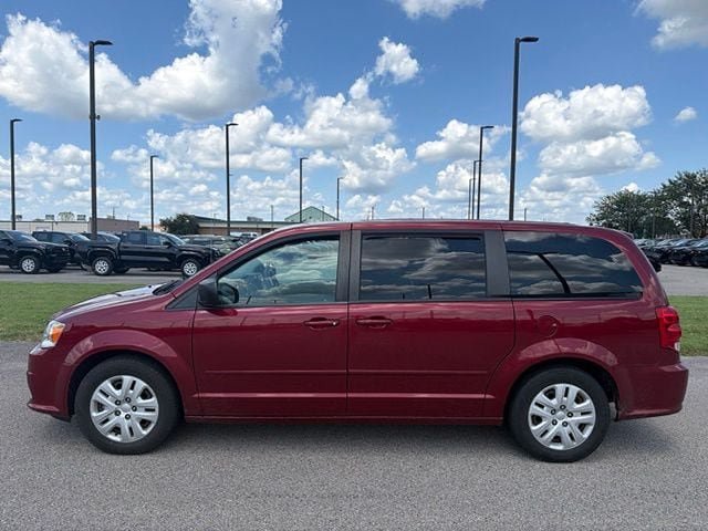 Used 2014 Dodge Grand Caravan SE w/ Quick Order Package 29E SE FWD image 3