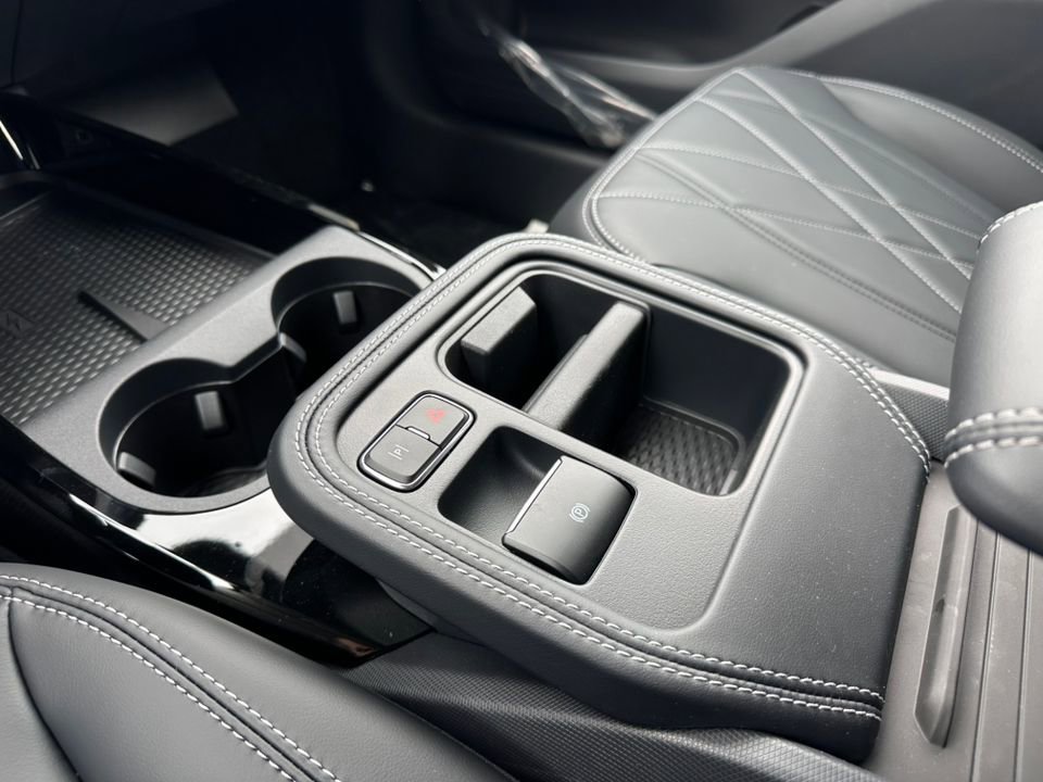 New 2025 Ford Mustang Mach-E Select w/ Comfort Package Lite AWD/4WD image 32