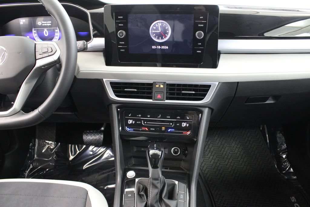 New 2026 Volkswagen Taos SE FWD image 20