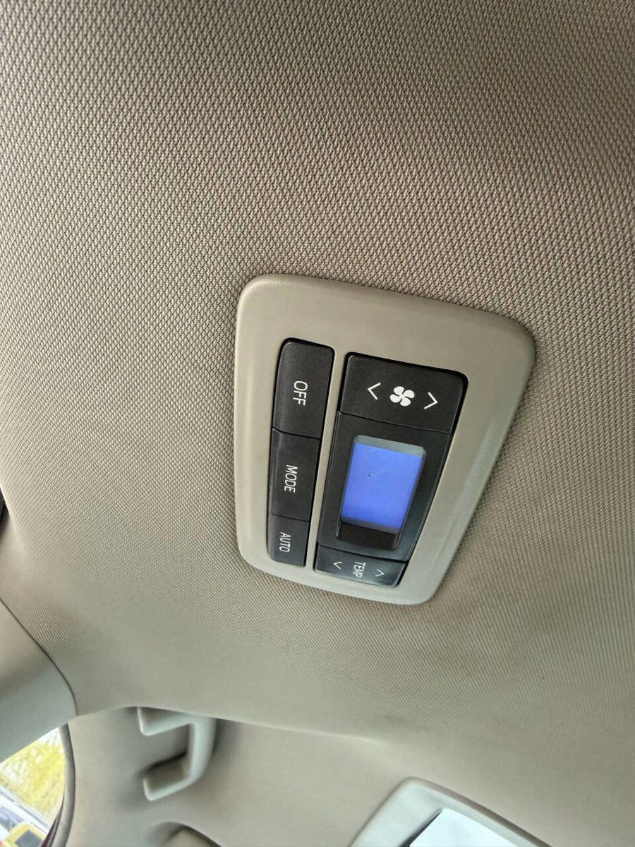 Used 2016 Toyota Sienna XLE Premium FWD image 16