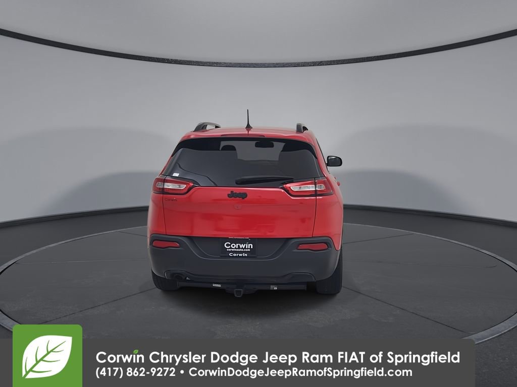 Certified 2018 Jeep Cherokee Latitude w/ Altitude Package FWD image 13