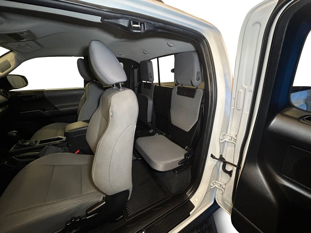Used 2022 Toyota Tacoma SR w/ SR Convenience Package RWD image 13