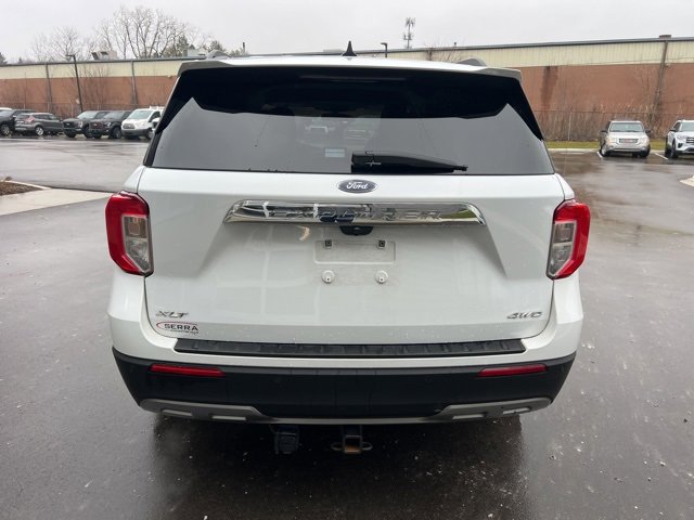 Used 2021 Ford Explorer XLT w/ Equipment Group 202A image 6