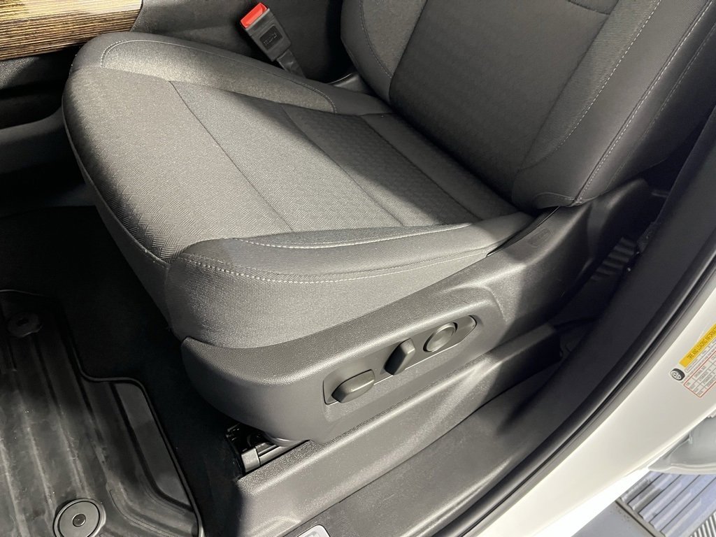 Used 2025 GMC Sierra 1500 Elevation image 18