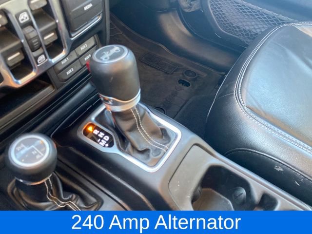 Used 2019 Jeep Wrangler Unlimited Sahara image 14