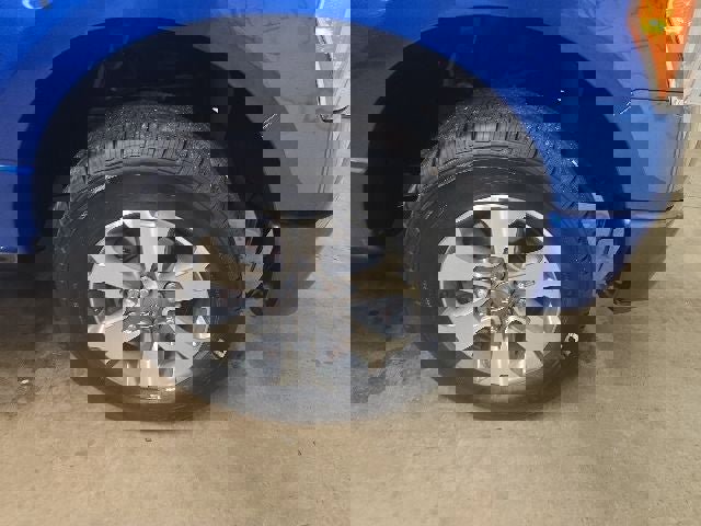 Used 2013 Ford F150 STX w/ Mid Equipment Group RWD image 2