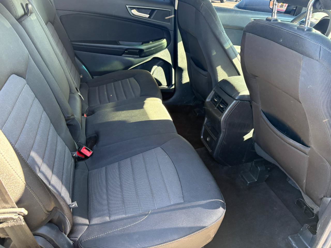 Used 2016 Ford Edge SE FWD image 28