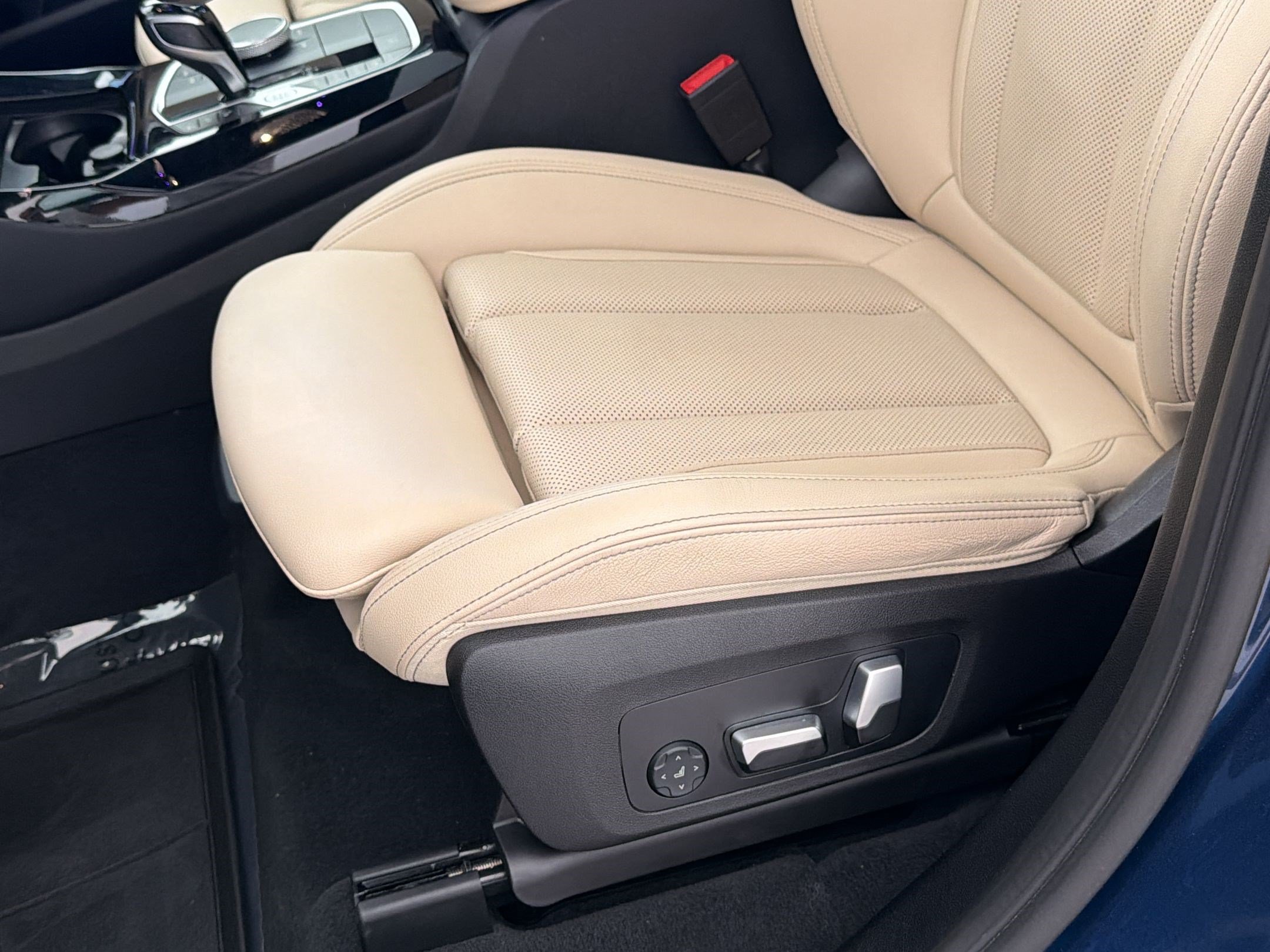Certified 2023 BMW X3 M40i w/ Premium Package AWD/4WD image 14
