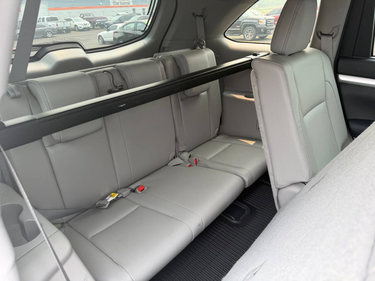 Used 2015 Toyota Highlander XLE AWD/4WD image 14