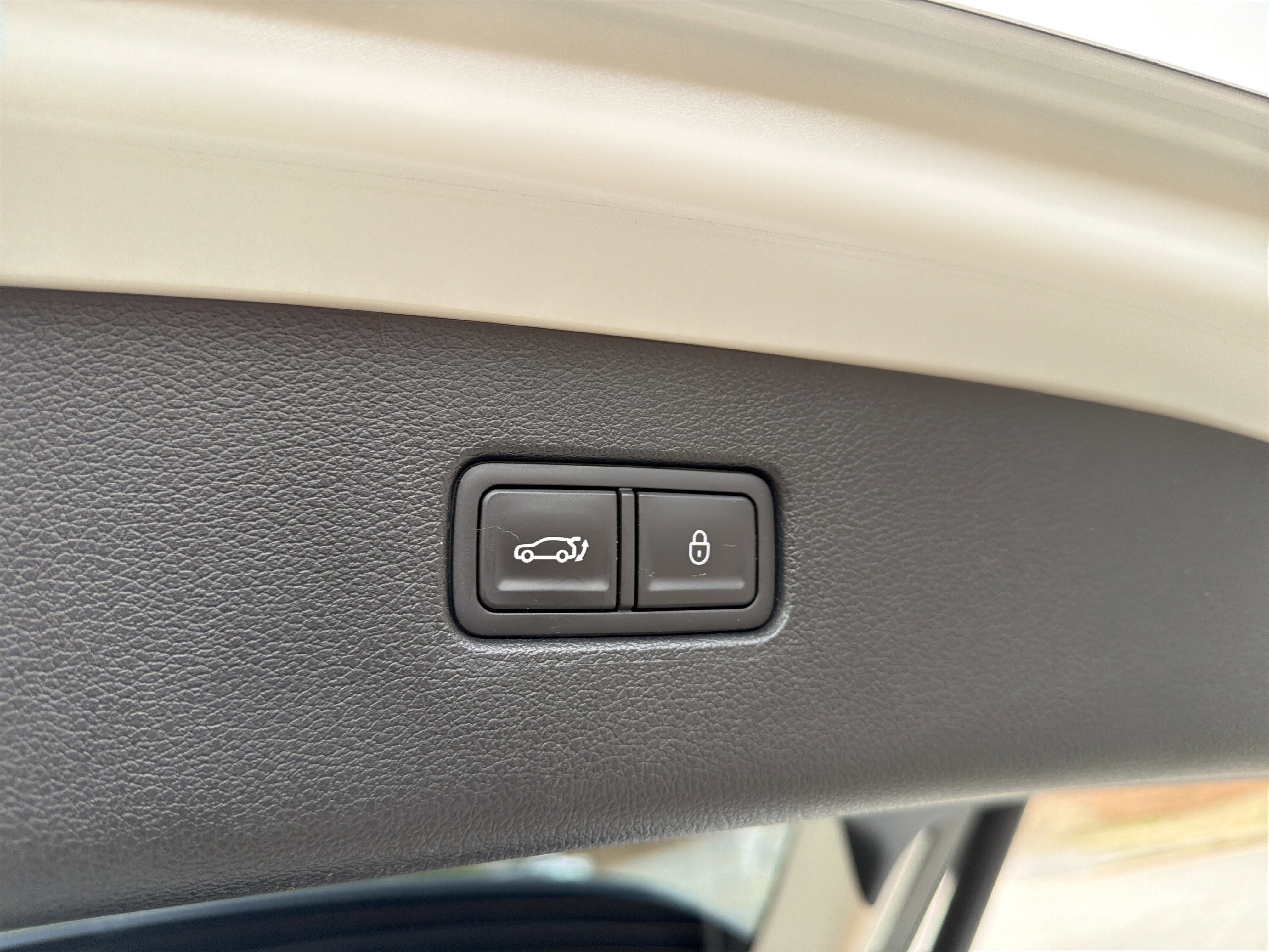 Used 2023 Genesis GV80 3.5T w/ Advanced Package image 19