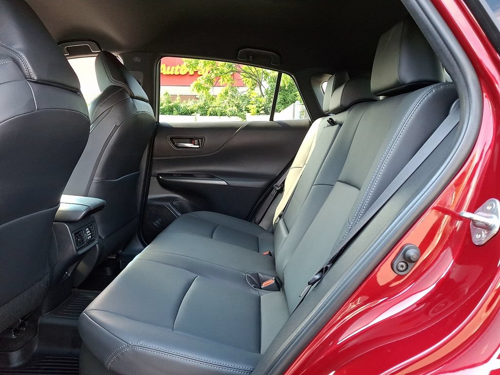 Certified 2024 Toyota Venza XLE AWD/4WD image 10