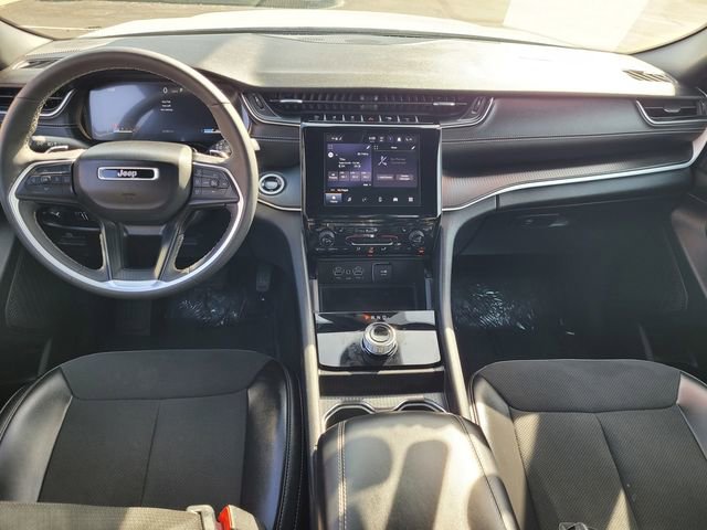 Used 2024 Jeep Grand Cherokee Altitude image 9