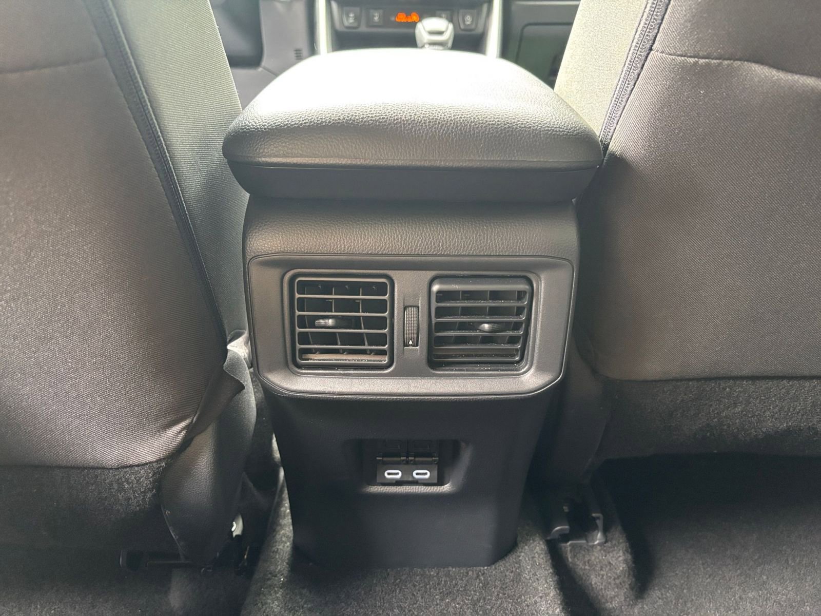 Used 2025 Toyota RAV4 XLE image 24