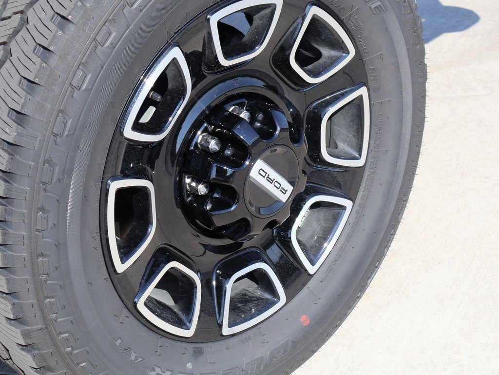 New 2026 Ford F250 Platinum image 40