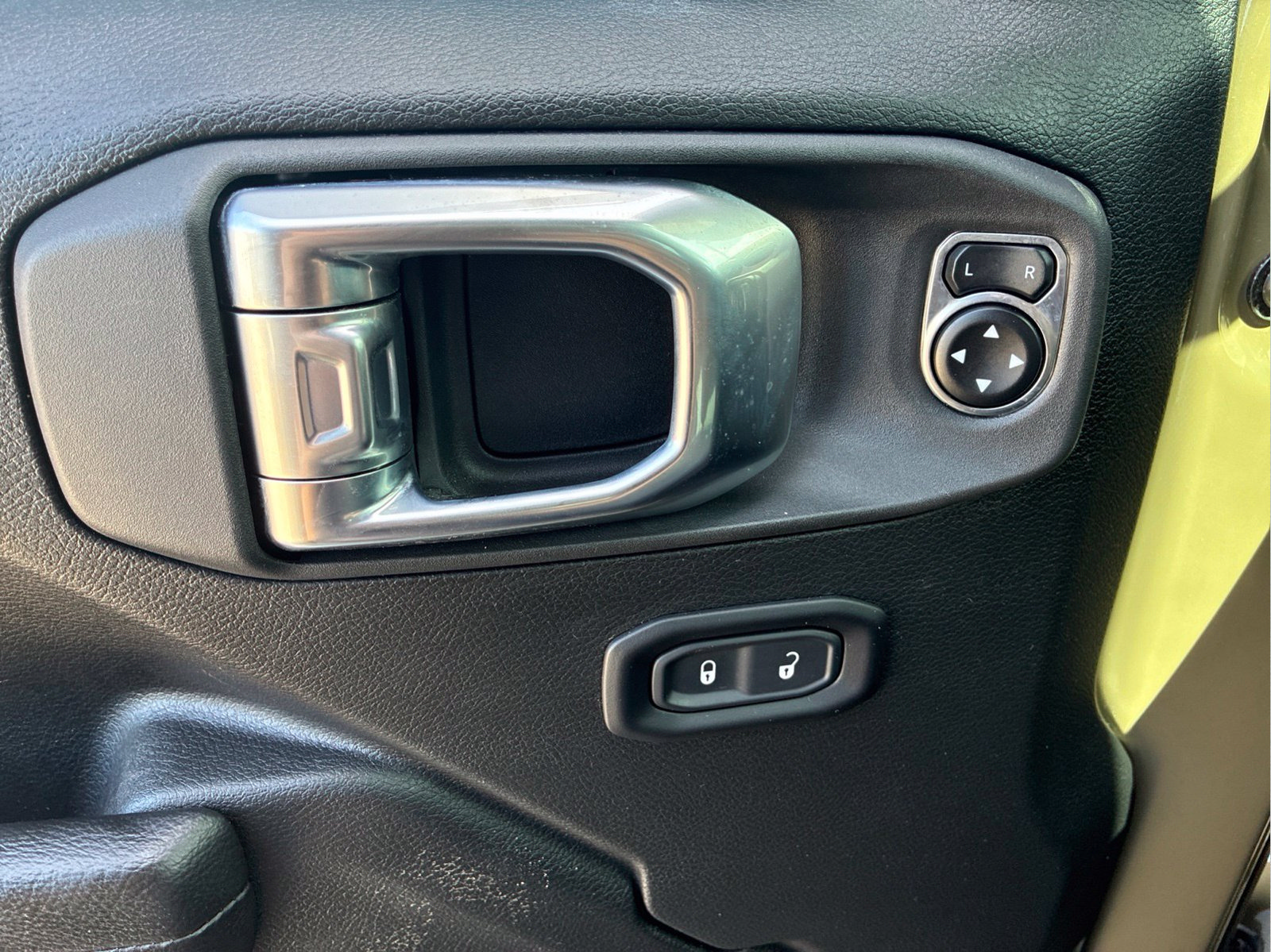 Certified 2025 Jeep Wrangler Sport AWD/4WD image 20