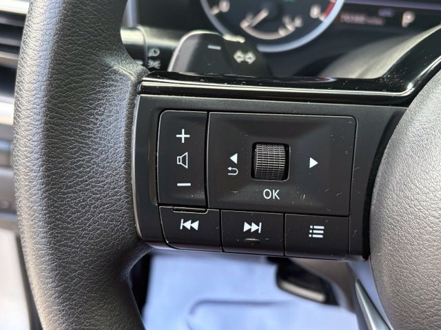 Used 2021 Nissan Rogue SV AWD/4WD image 16