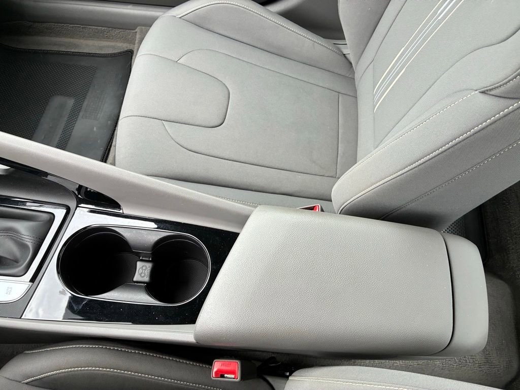 Used 2023 Hyundai Elantra SEL w/ Convenience Package FWD image 30