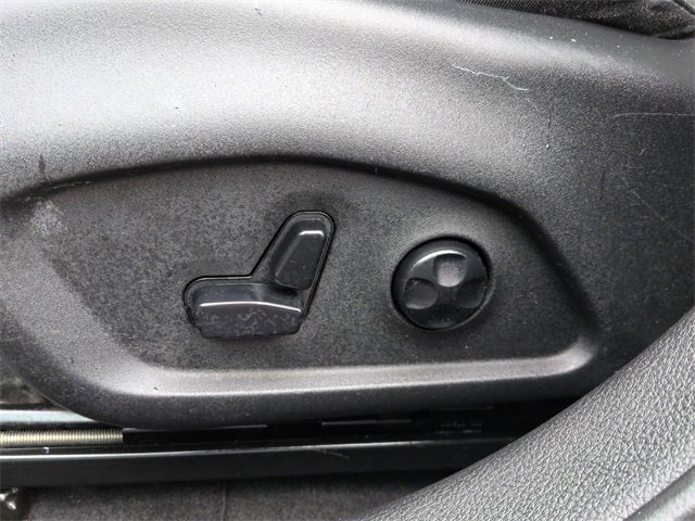 Certified 2019 Jeep Compass Latitude w/ Cold Weather Group image 13