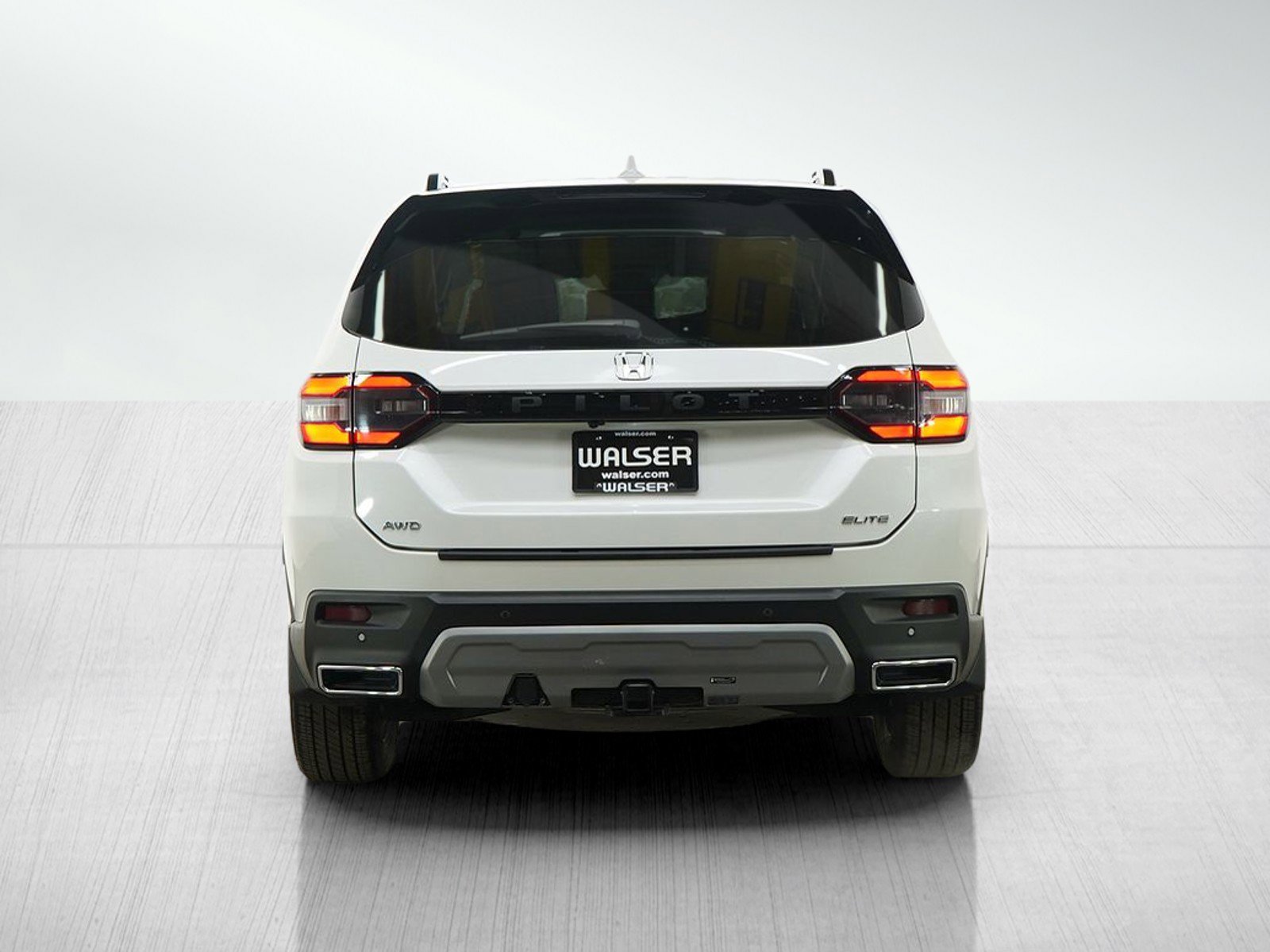 Used 2023 Honda Pilot Elite image 4