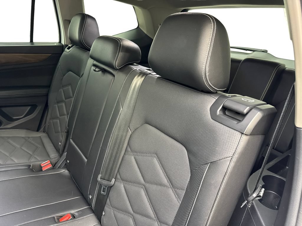 Used 2024 Volkswagen Atlas SE w/ Panoramic Sunroof Package FWD image 34