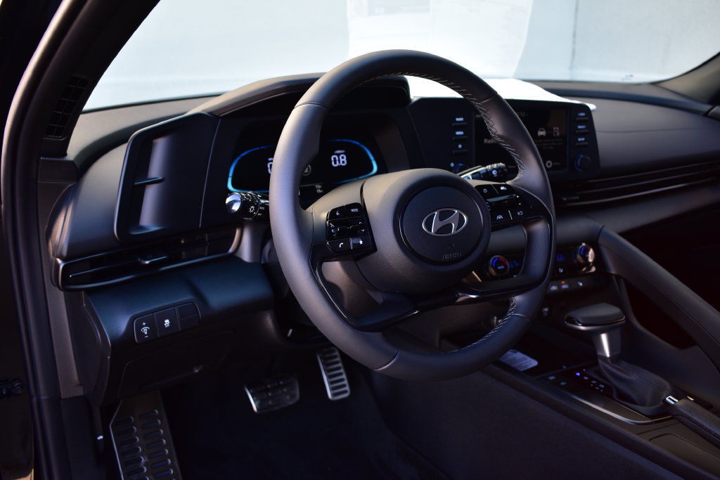 New 2026 Hyundai Elantra SEL Sport FWD image 39