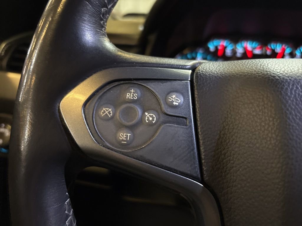 Used 2015 Chevrolet Suburban LT AWD/4WD image 25