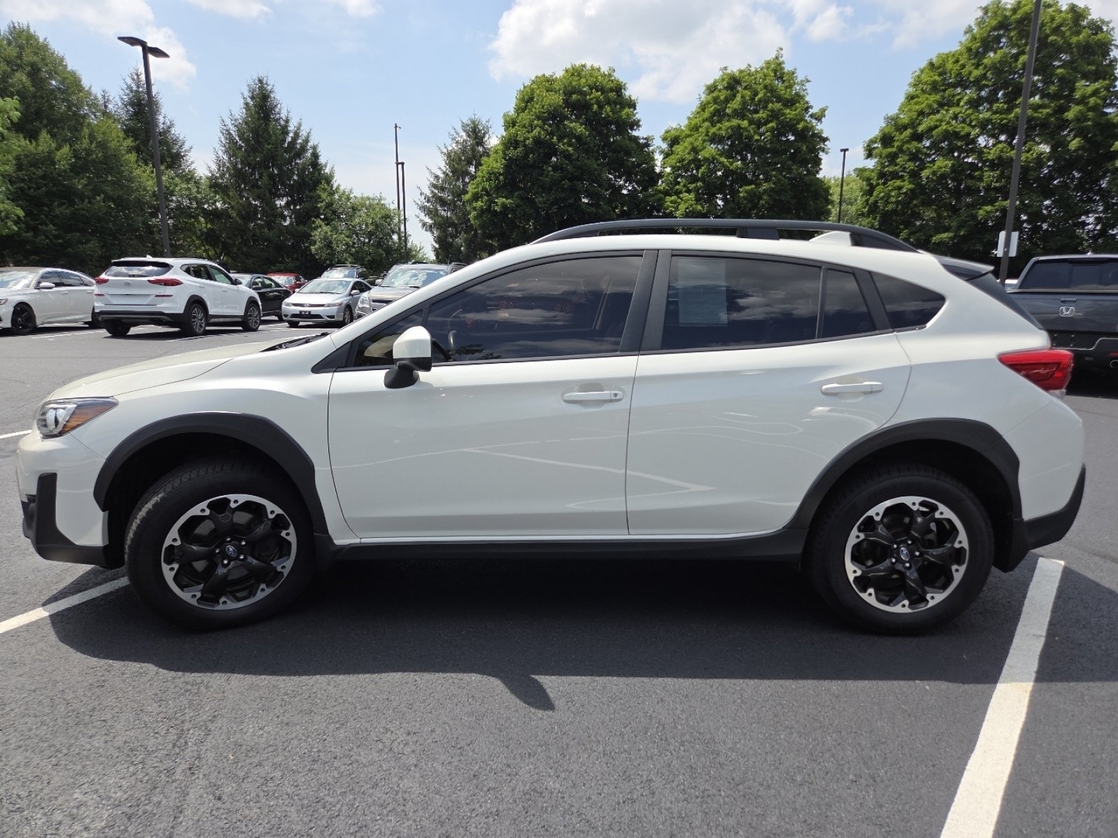Used 2022 Subaru Crosstrek 2.0i Premium w/ Moonroof Package AWD/4WD image 19