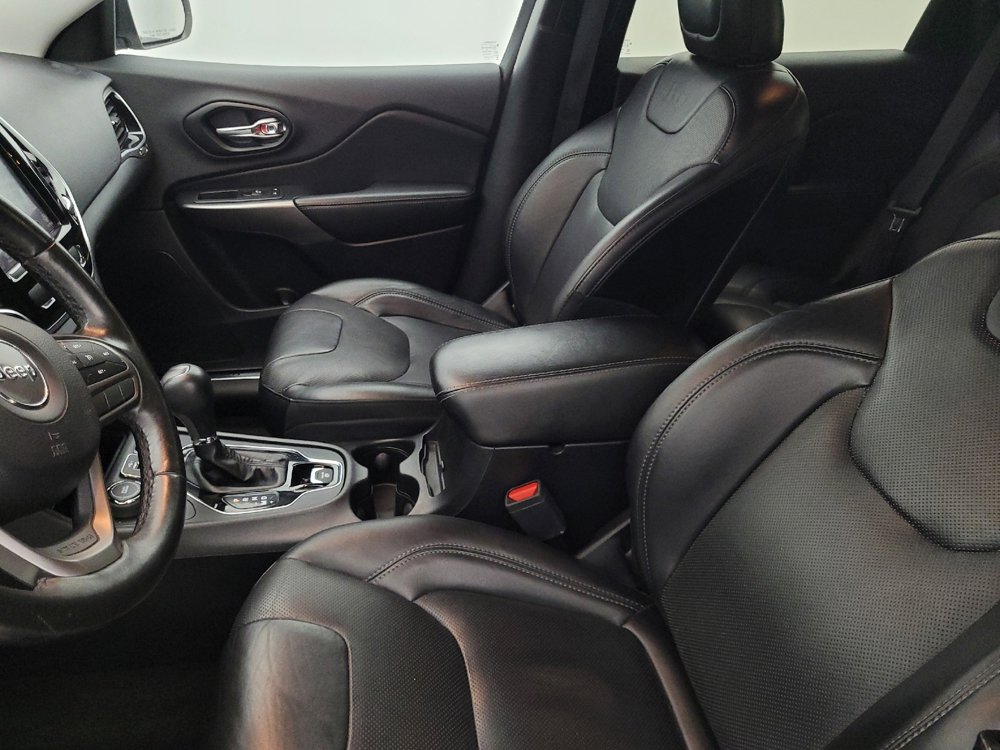 Used 2019 Jeep Cherokee Limited image 17