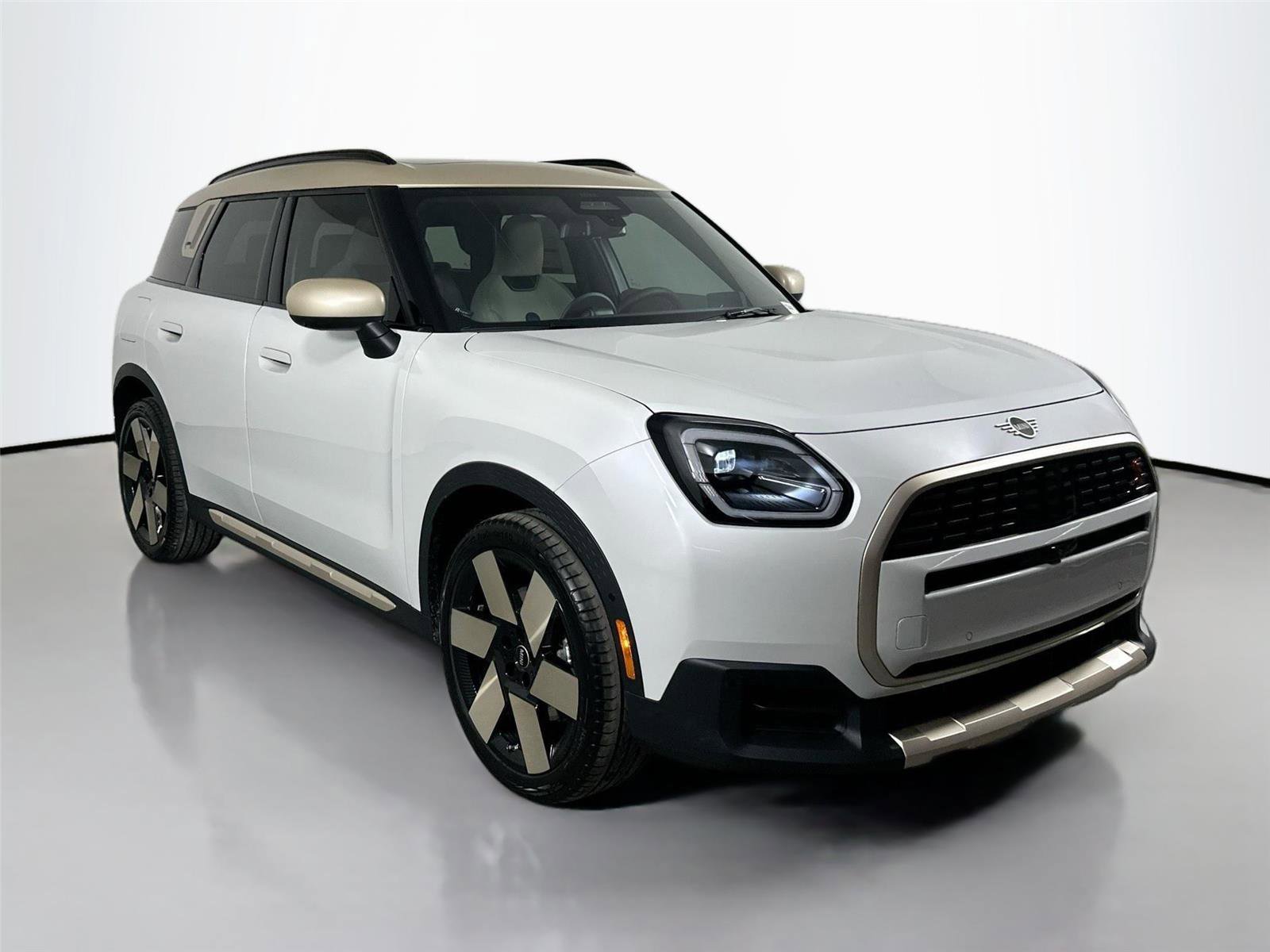 Used 2025 MINI Cooper Countryman S w/ Comfort Package Max AWD/4WD image 3