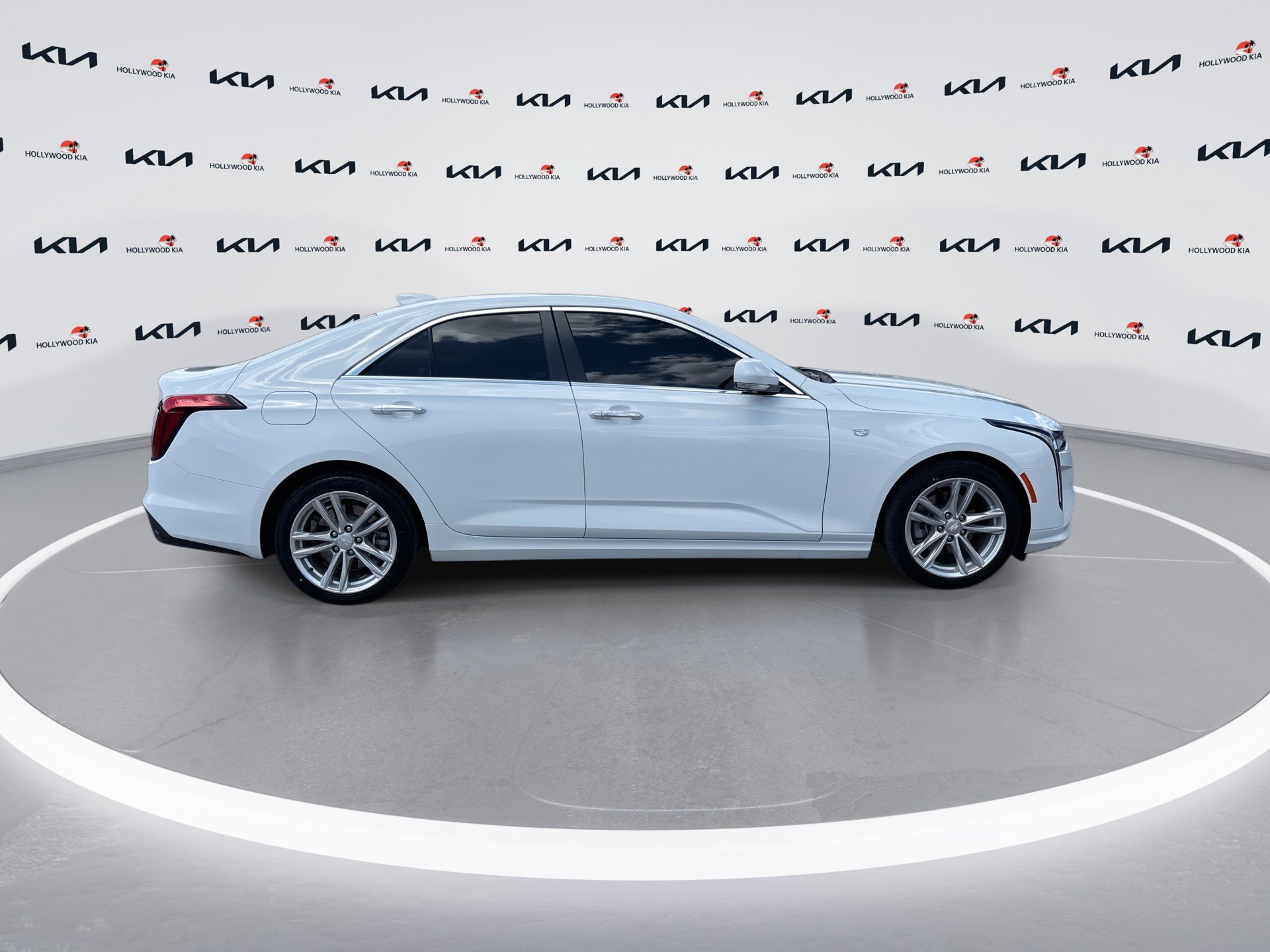 Used 2024 Cadillac CT4 Luxury RWD image 9
