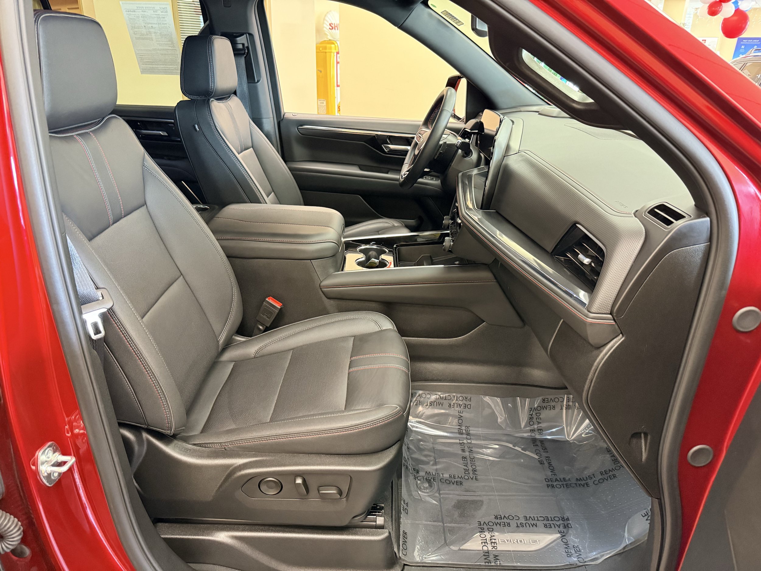 Used 2025 Chevrolet Tahoe RST w/ Comfort Package AWD/4WD image 28