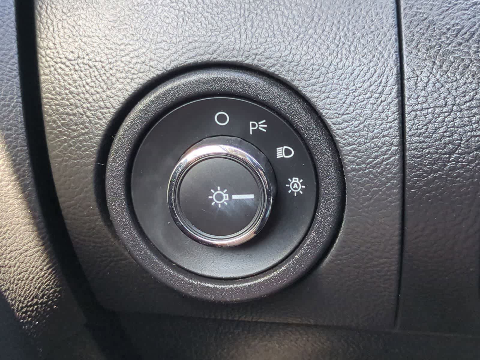 Used 2011 Ford Taurus SEL w/ 201A Rapid Spec Order Code FWD image 28