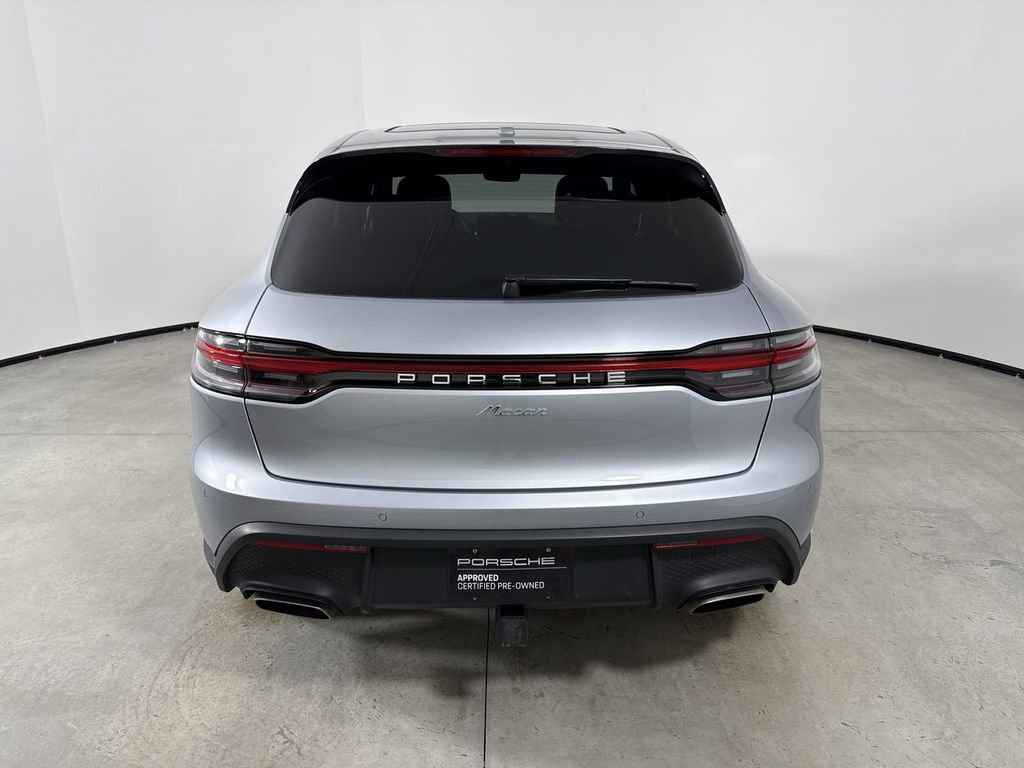 Certified 2025 Porsche Macan image 6