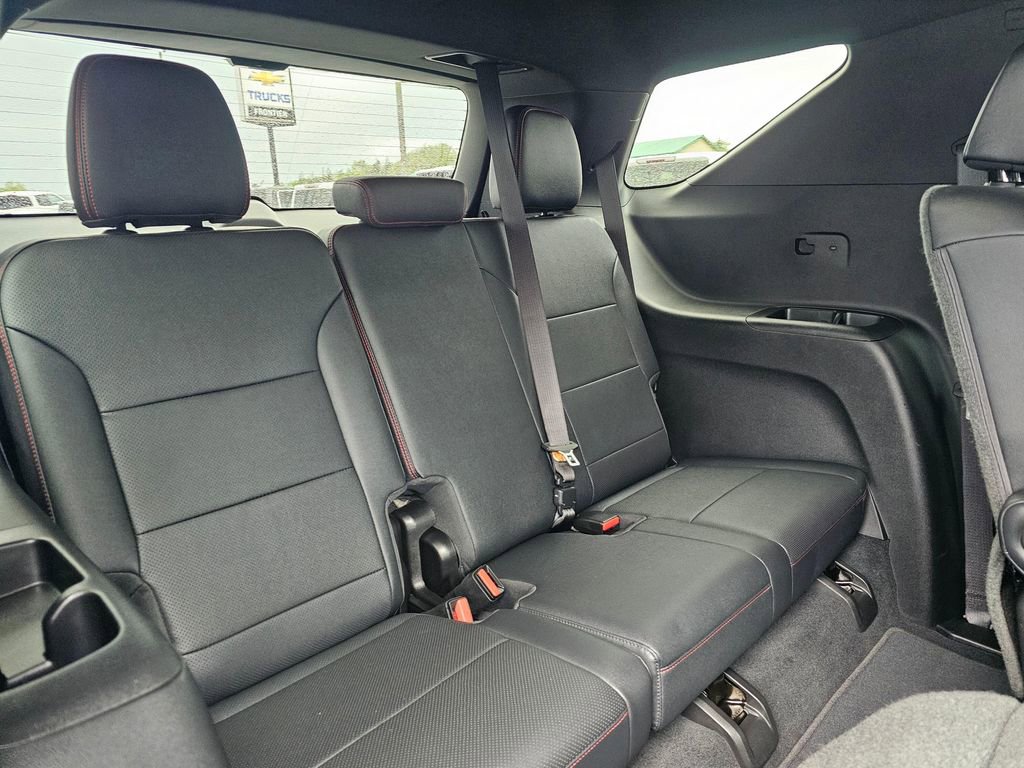 Used 2024 Chevrolet Traverse RS AWD/4WD image 14