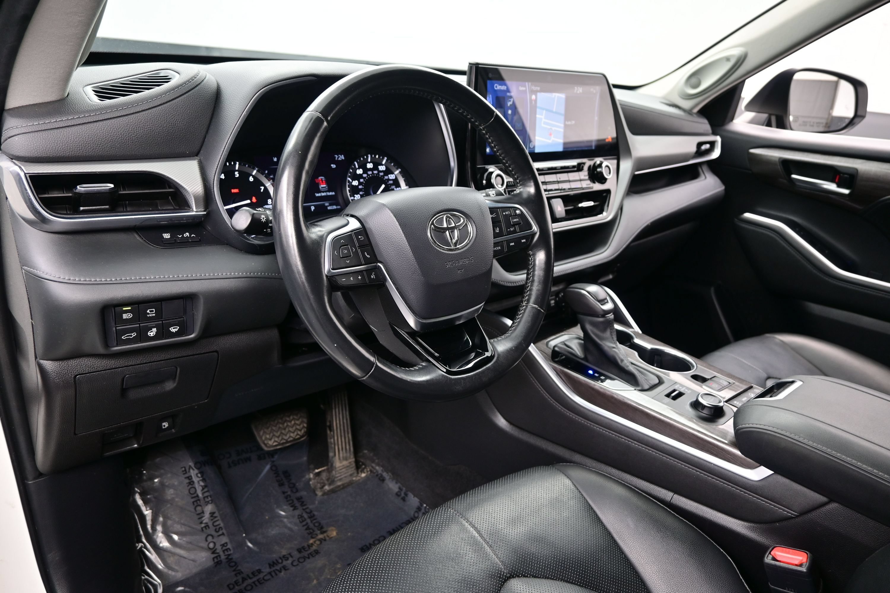Used 2021 Toyota Highlander Platinum AWD/4WD image 13
