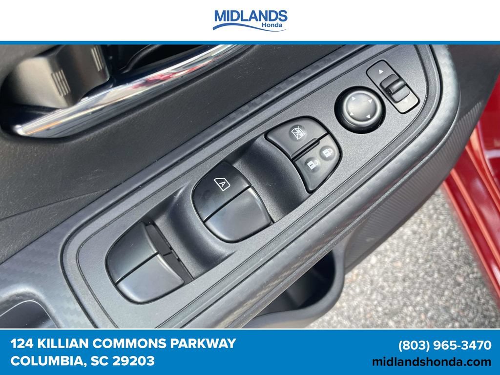 Used 2025 Nissan Versa SV FWD image 16