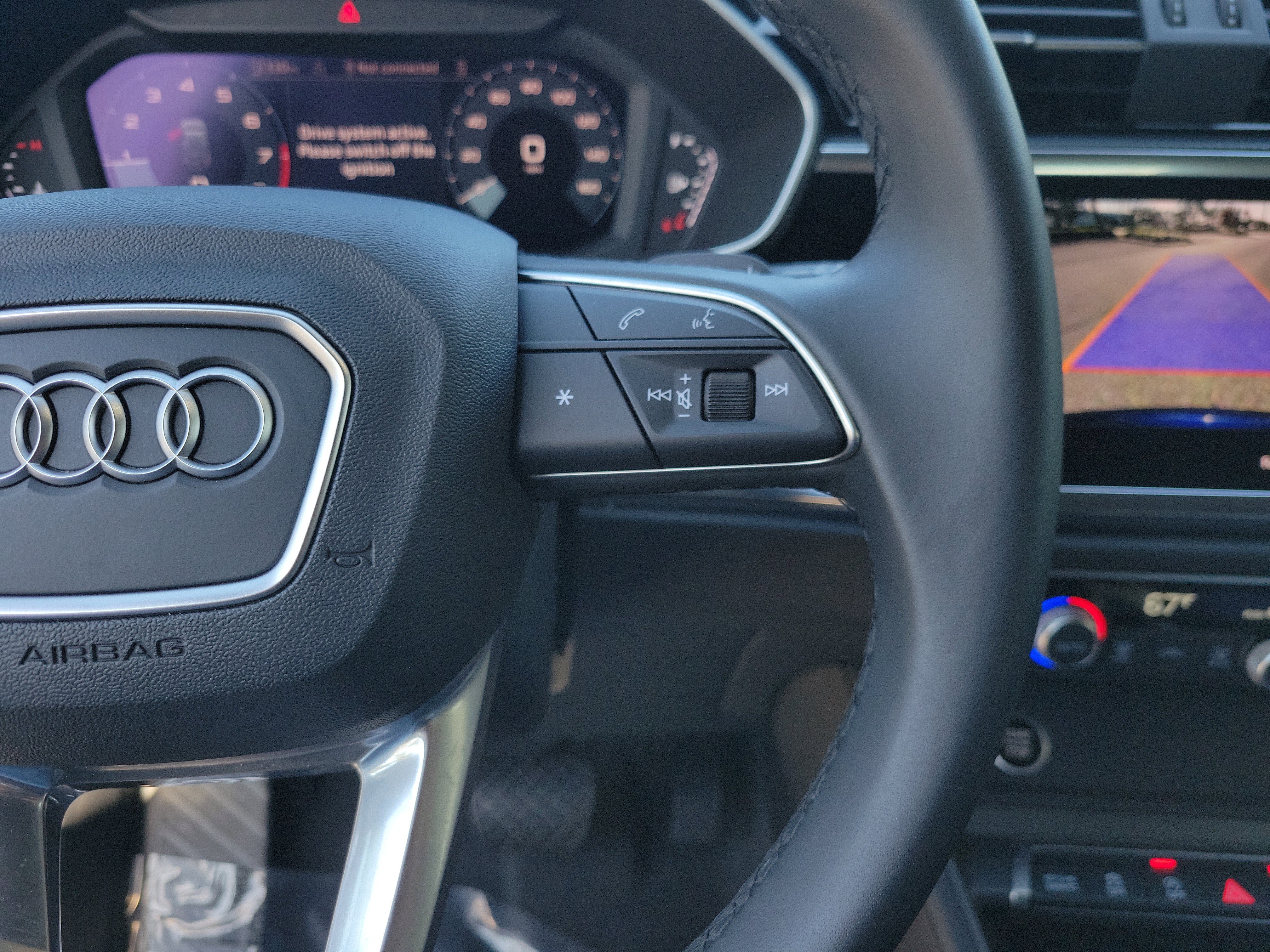 Certified 2025 Audi Q3 2.0T Premium w/ Convenience Package AWD/4WD image 29