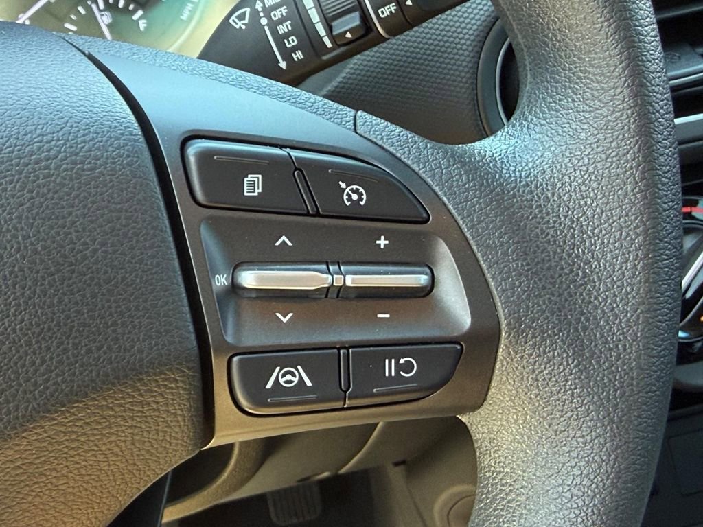 Used 2022 Hyundai Kona SEL FWD image 17