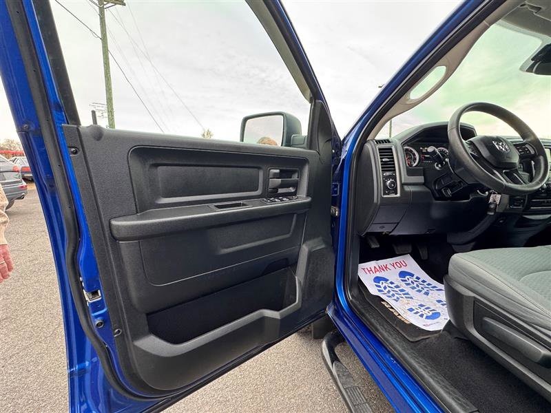 Used 2018 RAM 1500 Express w/ Express Value Package image 32