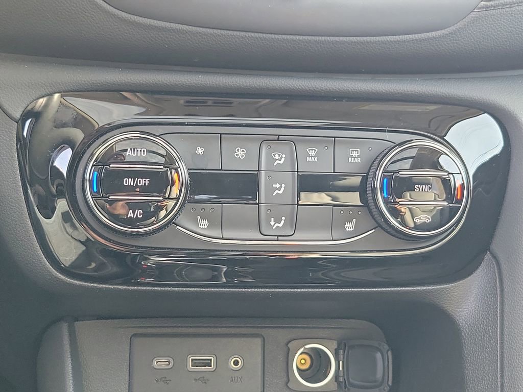 Used 2023 Buick Encore GX Essence w/ Experience Buick Package image 30