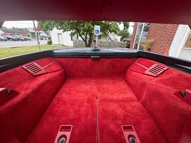 Used 2000 Chevrolet Corvette Coupe w/ Roof Pkg RWD image 15