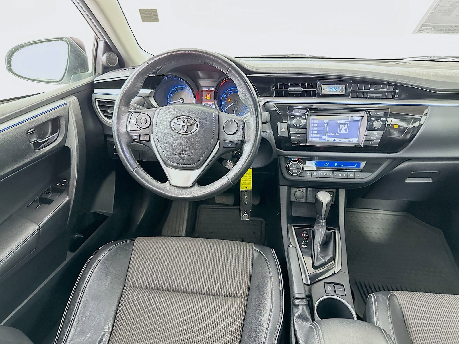 Used 2016 Toyota Corolla S w/ Body Protection Package #1 FWD image 21