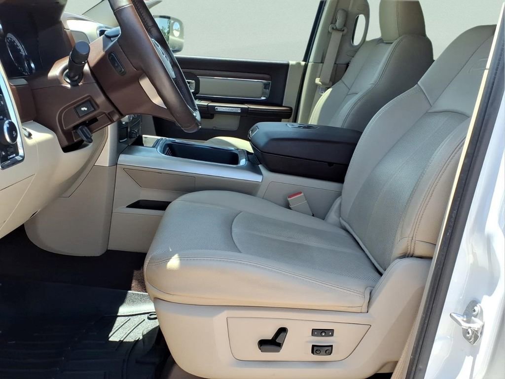 Used 2019 RAM 1500 Laramie w/ Convenience Group RWD image 13