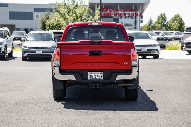 Used 2022 Toyota Tacoma TRD Off-Road AWD/4WD image 4