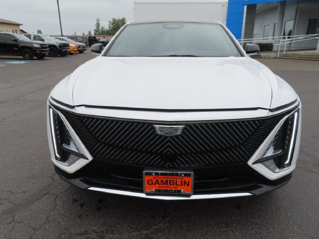 Certified 2024 Cadillac Lyriq Tech AWD/4WD image 2